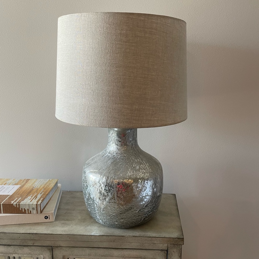 Crest view collection lamp